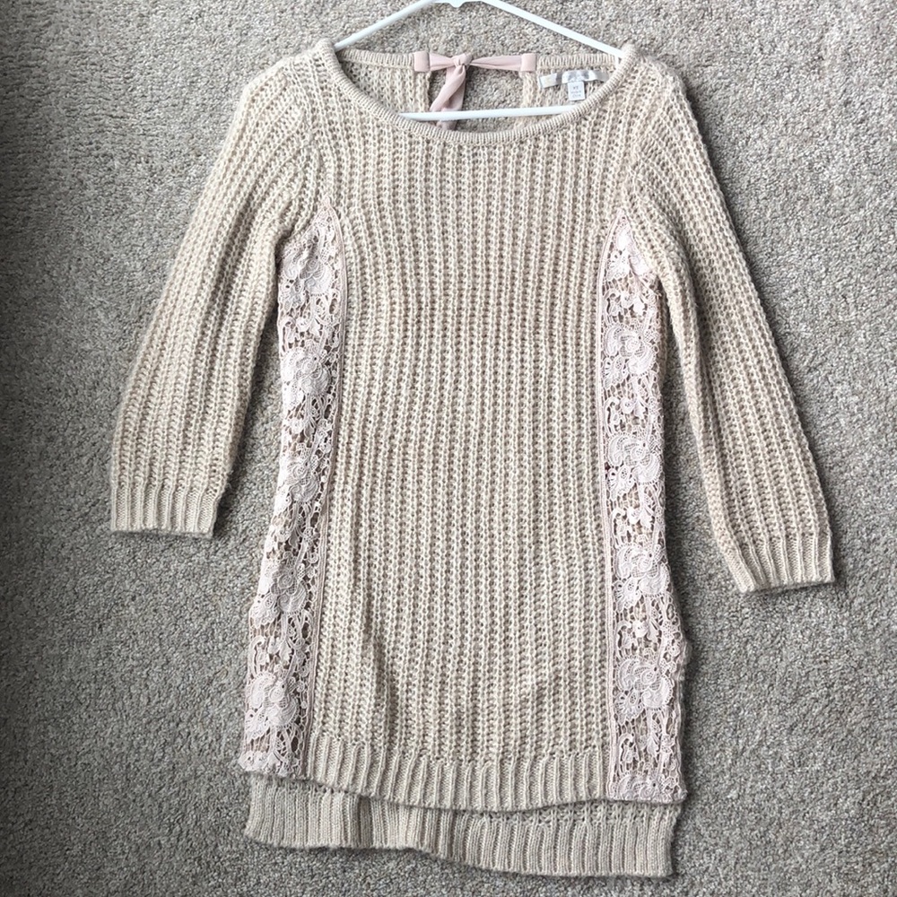 Lauren Conrad beige sweater